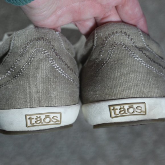 Taos Women's Size 9 Star Comfort Khaki Wash Lace Up Sneakers - Picture 5 of 6